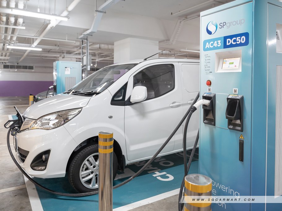 https://i.i-sgcm.com/new_cars/cars/12796/12796_g19