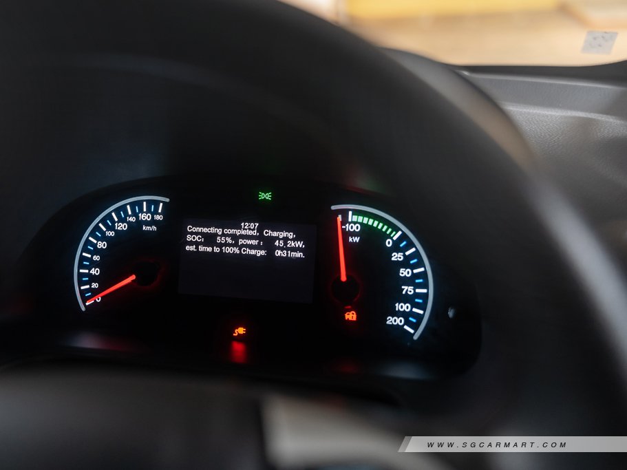 https://i.i-sgcm.com/new_cars/cars/12796/12796_g23