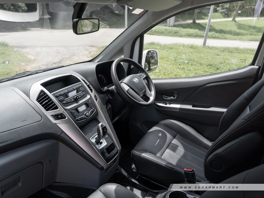 https://i.i-sgcm.com/new_cars/cars/12796/12796_g24