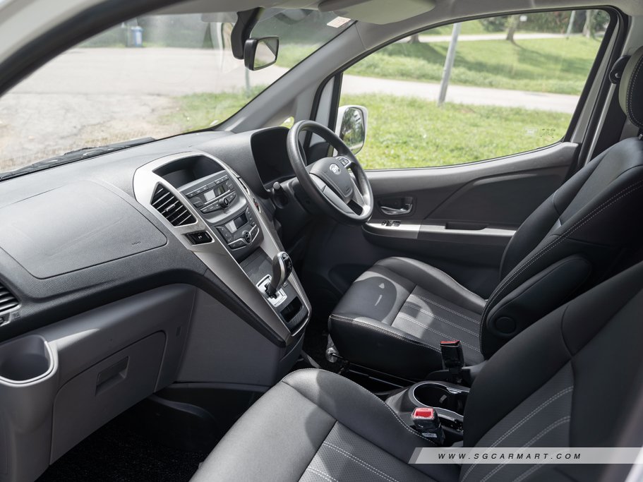 https://i.i-sgcm.com/new_cars/cars/12796/12796_g25