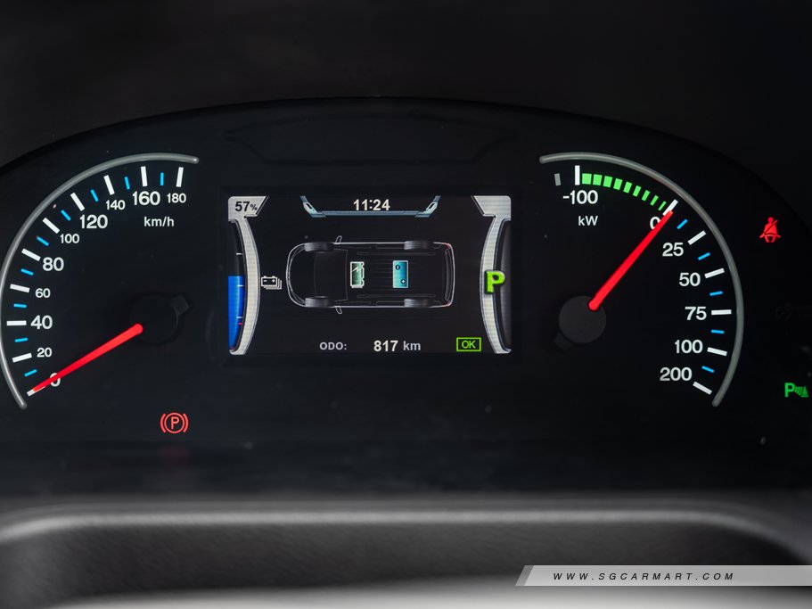 https://i.i-sgcm.com/new_cars/cars/12796/12796_g27