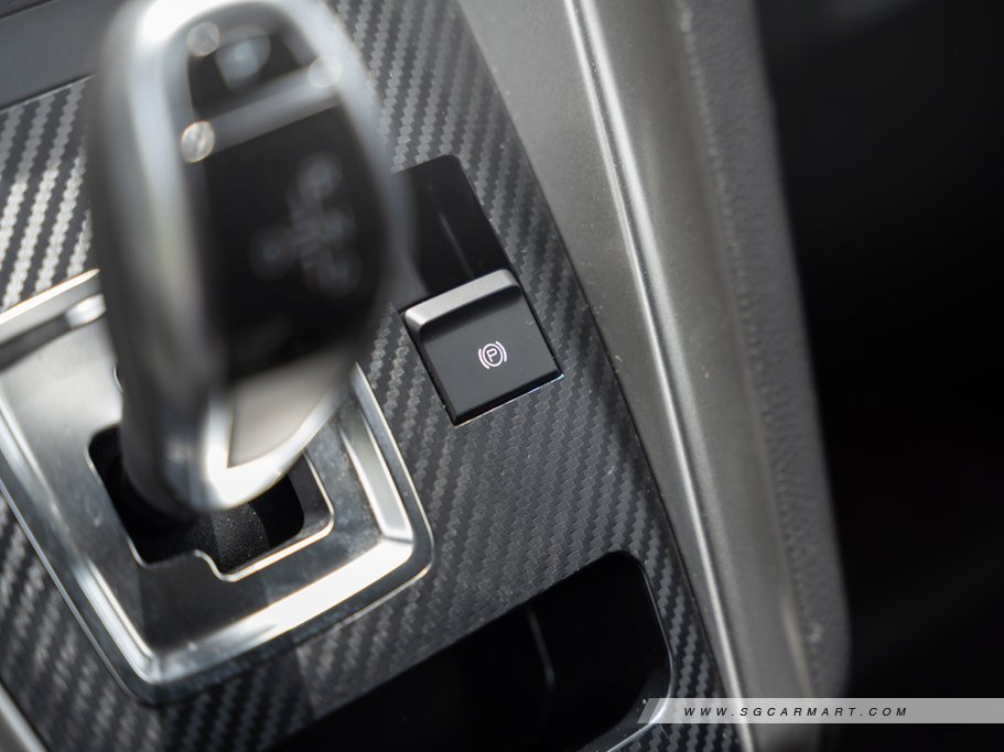 https://i.i-sgcm.com/new_cars/cars/12796/12796_g33