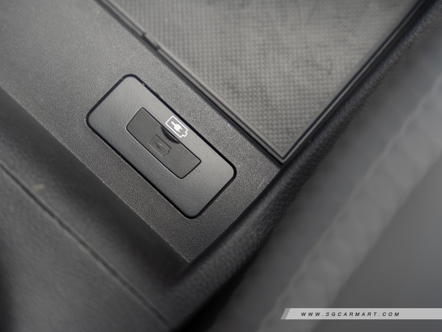 https://i.i-sgcm.com/new_cars/cars/12796/12796_g34