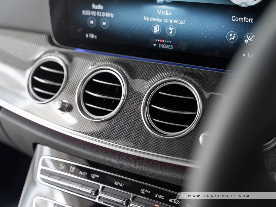 https://i.i-sgcm.com/new_cars/cars/12798/12798_g57