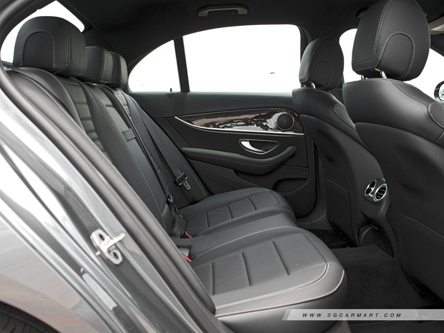 https://i.i-sgcm.com/new_cars/cars/12800/12800_g37