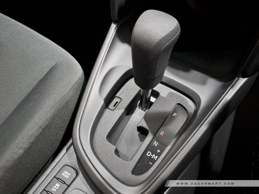 https://i.i-sgcm.com/new_cars/cars/12801/12801_g18