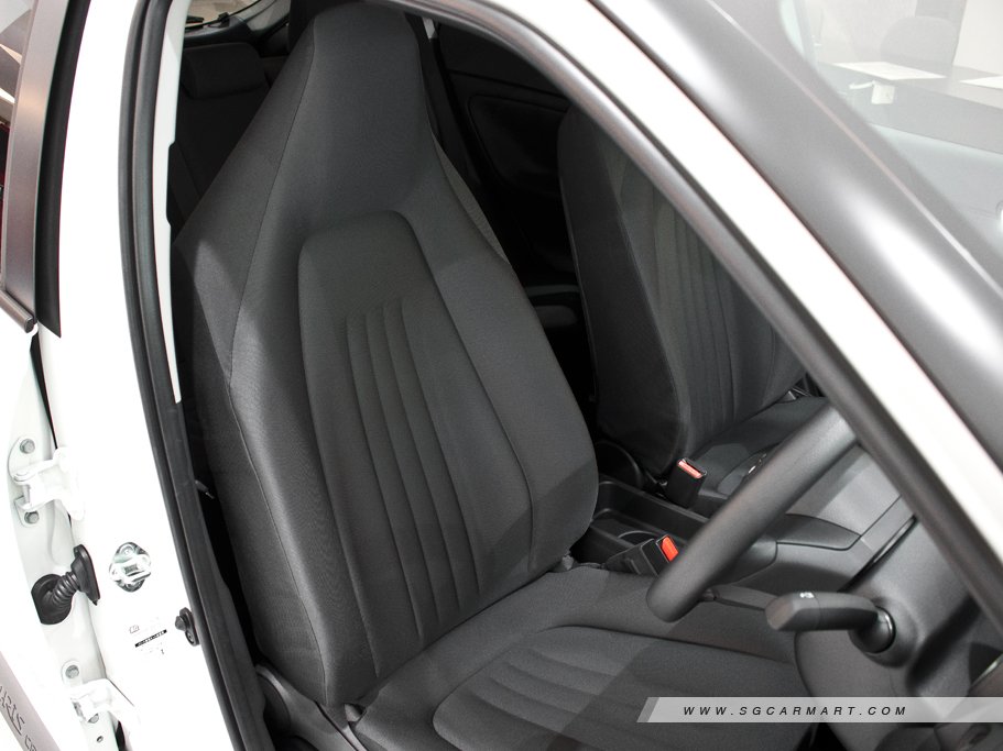 https://i.i-sgcm.com/new_cars/cars/12801/12801_g21