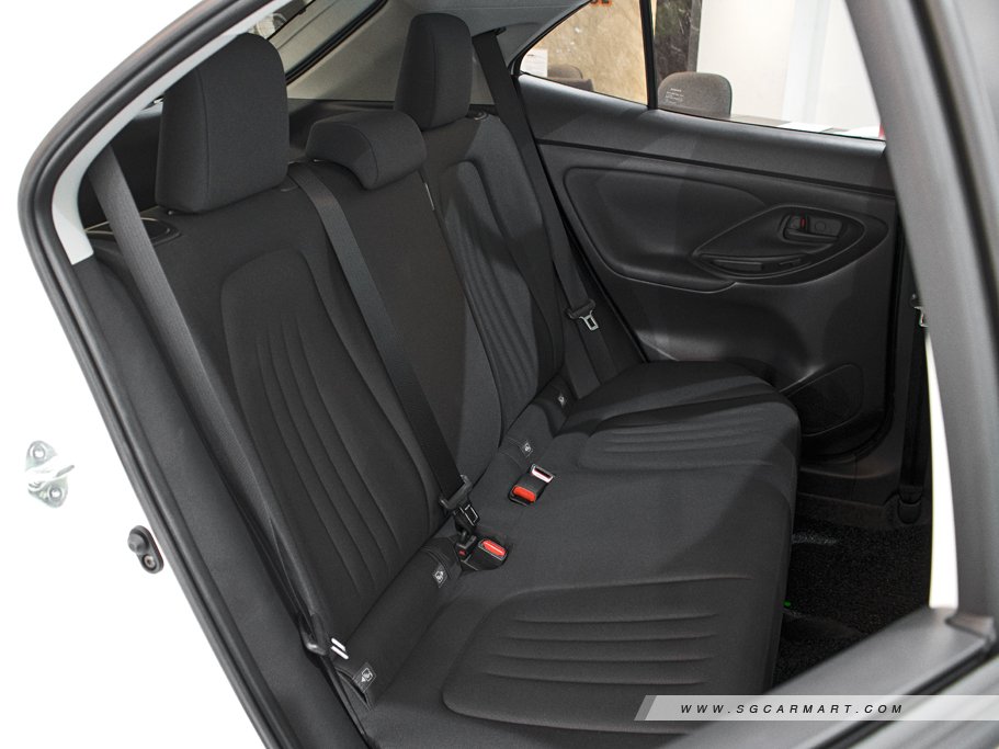 https://i.i-sgcm.com/new_cars/cars/12801/12801_g23