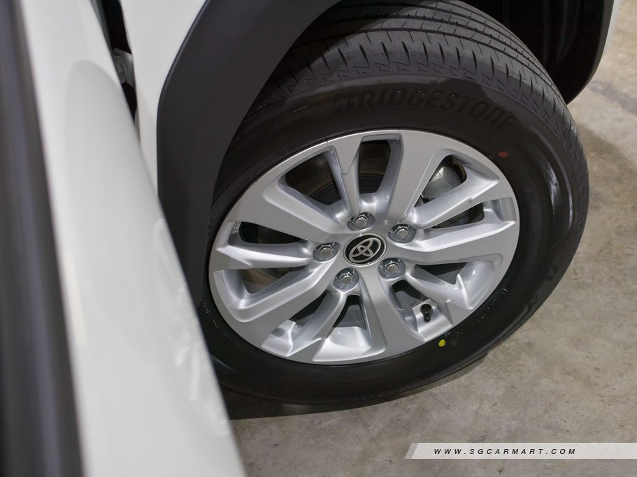 https://i.i-sgcm.com/new_cars/cars/12801/12801_g36