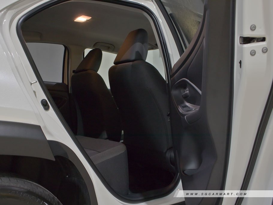 https://i.i-sgcm.com/new_cars/cars/12801/12801_g38