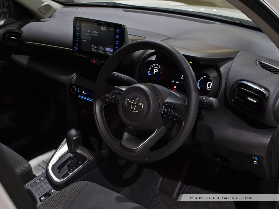 https://i.i-sgcm.com/new_cars/cars/12801/12801_g40
