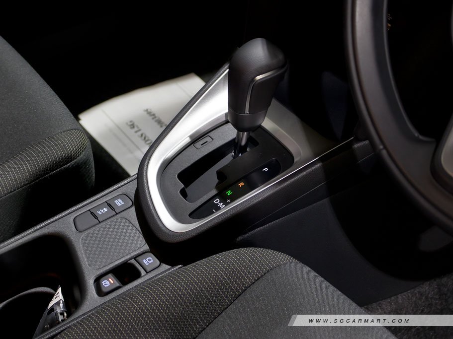 https://i.i-sgcm.com/new_cars/cars/12801/12801_g47