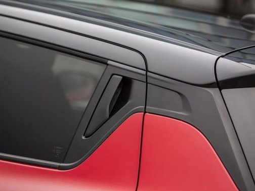 https://i.i-sgcm.com/new_cars/cars/12802/12802_g16
