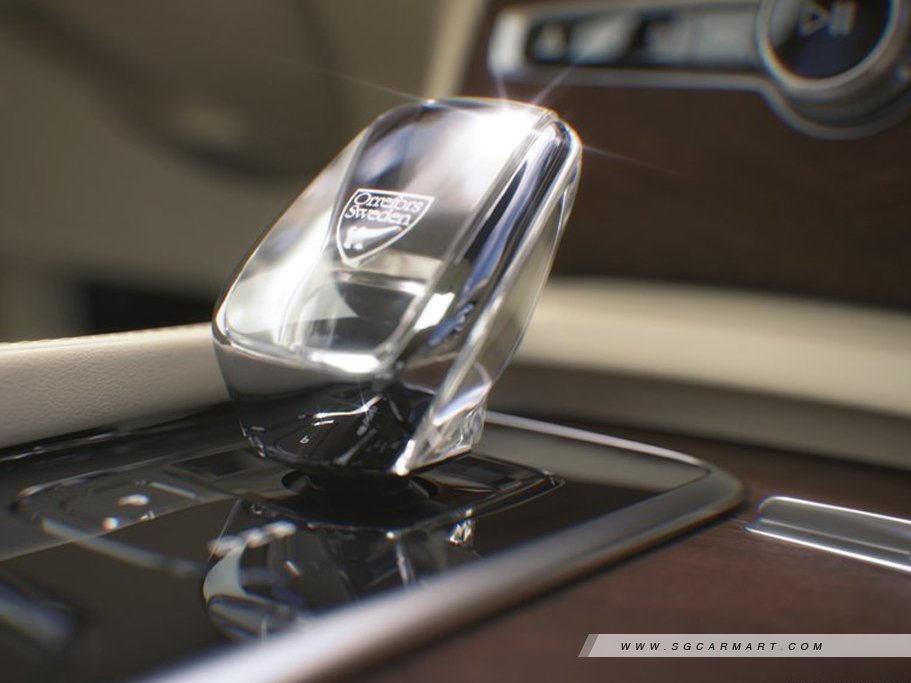 https://i.i-sgcm.com/new_cars/cars/12804/12804_g15