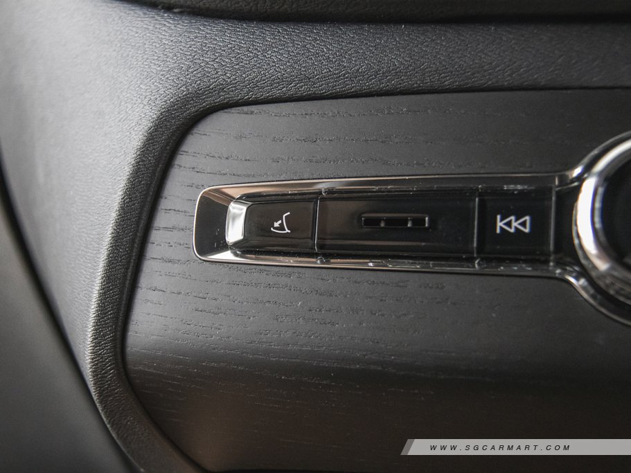 https://i.i-sgcm.com/new_cars/cars/12804/12804_g44