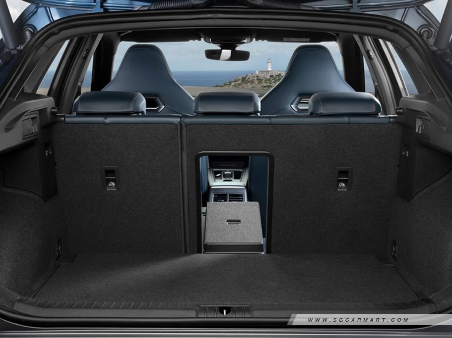 https://i.i-sgcm.com/new_cars/cars/12806/12806_g21