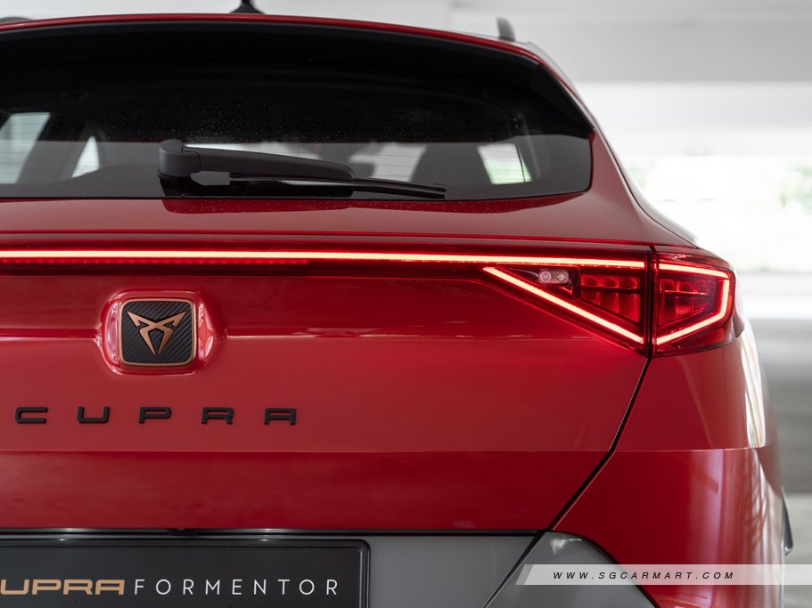 https://i.i-sgcm.com/new_cars/cars/12806/12806_g32