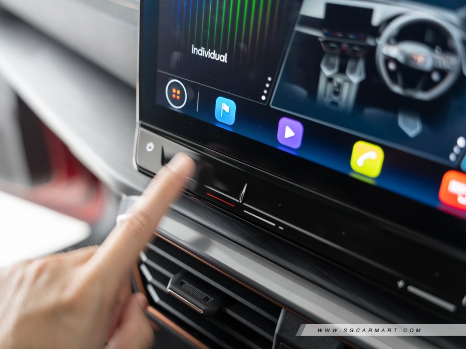 https://i.i-sgcm.com/new_cars/cars/12806/12806_g64