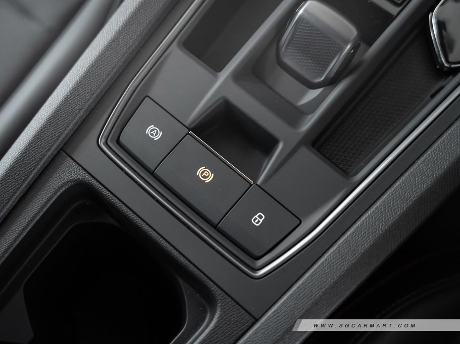 https://i.i-sgcm.com/new_cars/cars/12806/12806_g68