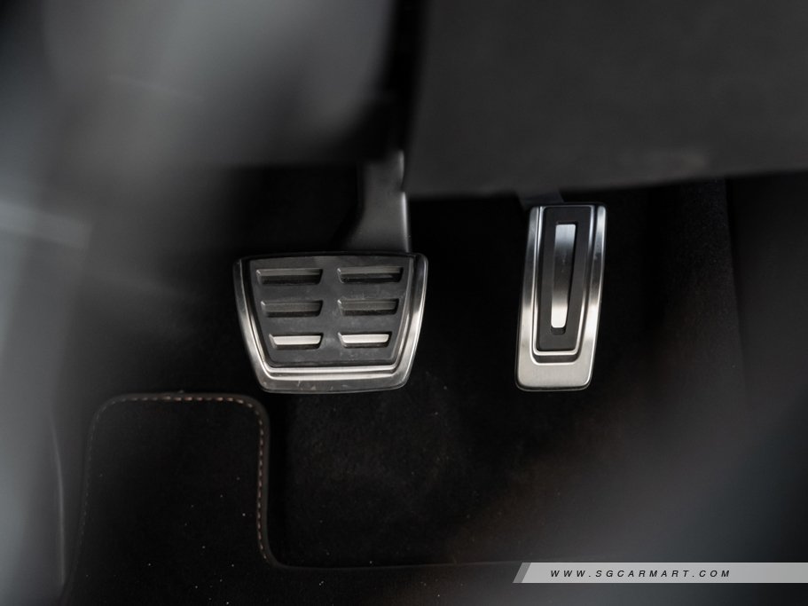 https://i.i-sgcm.com/new_cars/cars/12806/12806_g75