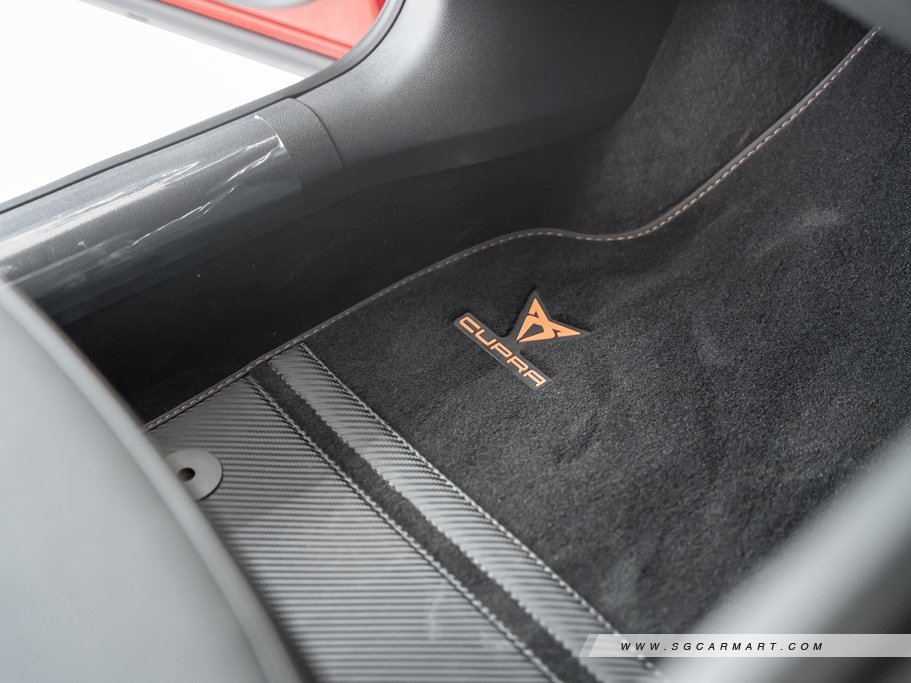 https://i.i-sgcm.com/new_cars/cars/12806/12806_g76