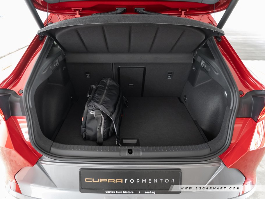 https://i.i-sgcm.com/new_cars/cars/12806/12806_g81