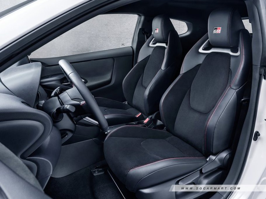 https://i.i-sgcm.com/new_cars/cars/12809/12809_g11