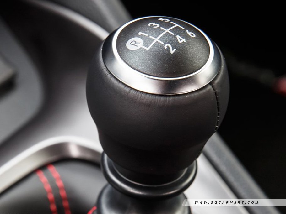 https://i.i-sgcm.com/new_cars/cars/12809/12809_g13