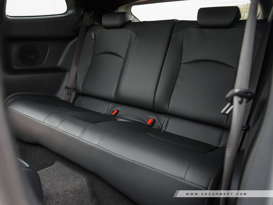 https://i.i-sgcm.com/new_cars/cars/12809/12809_g15