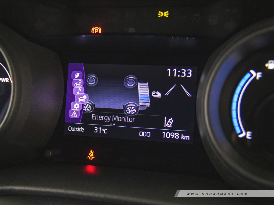 https://i.i-sgcm.com/new_cars/cars/12810/12810_g31