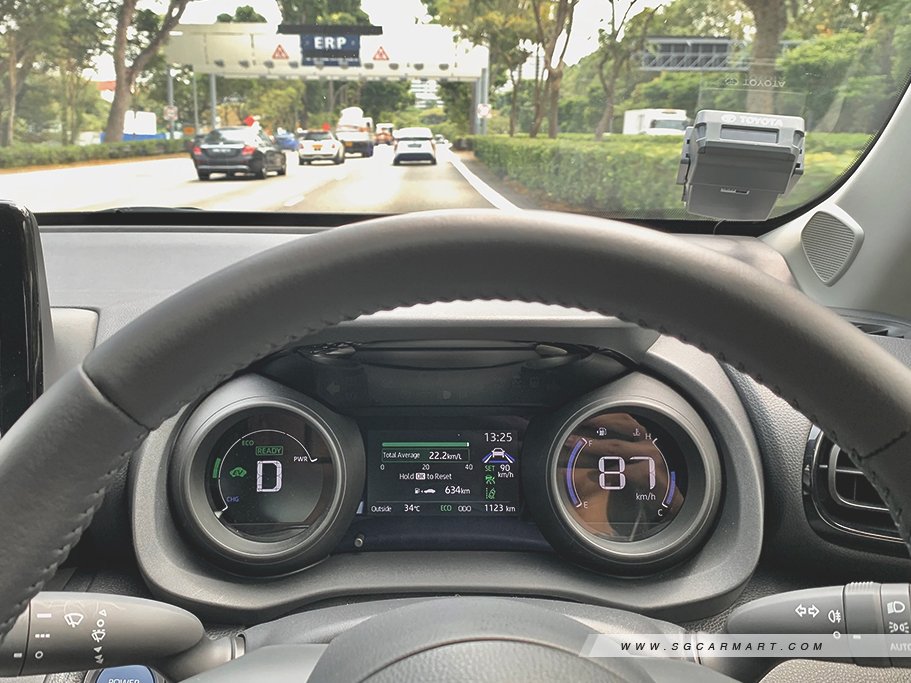 https://i.i-sgcm.com/new_cars/cars/12810/12810_g42