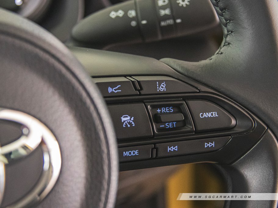 https://i.i-sgcm.com/new_cars/cars/12810/12810_g43