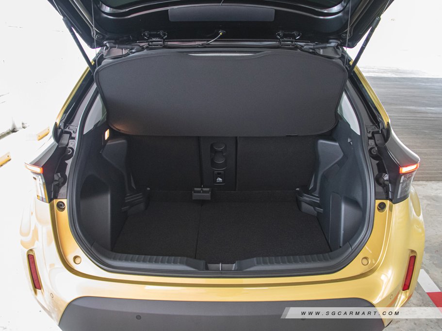 https://i.i-sgcm.com/new_cars/cars/12810/12810_g56
