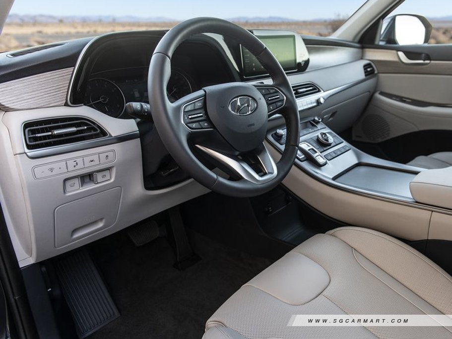 https://i.i-sgcm.com/new_cars/cars/12812/12812_g15