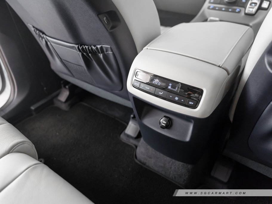 https://i.i-sgcm.com/new_cars/cars/12812/12812_g79