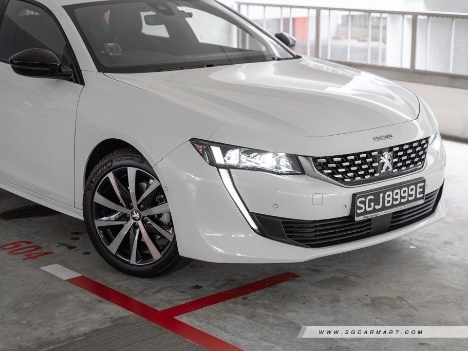 https://i.i-sgcm.com/new_cars/cars/12813/12813_g23