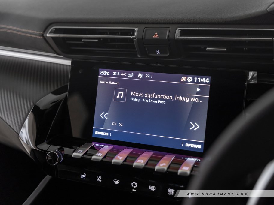 https://i.i-sgcm.com/new_cars/cars/12813/12813_g41