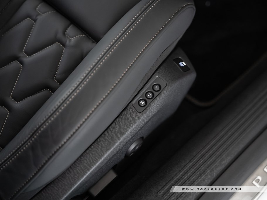 https://i.i-sgcm.com/new_cars/cars/12813/12813_g48