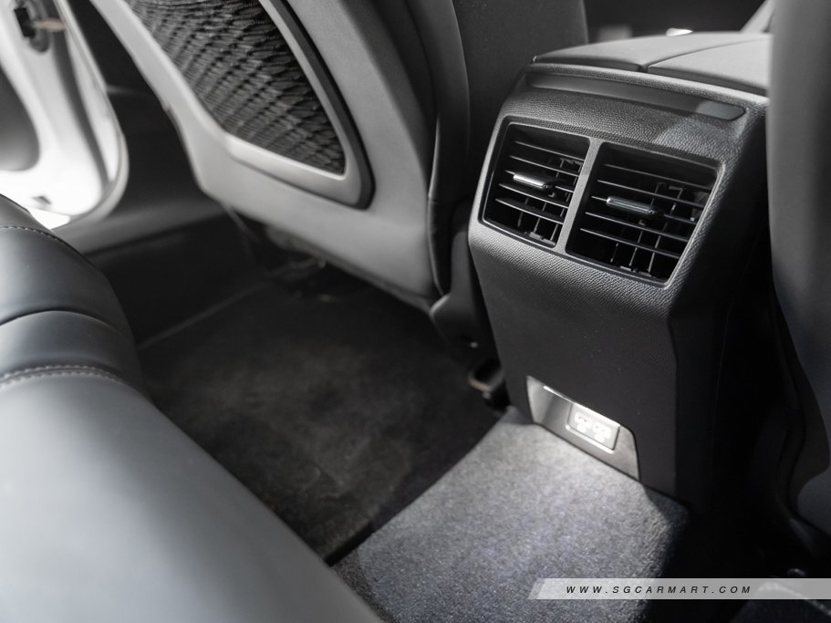 https://i.i-sgcm.com/new_cars/cars/12813/12813_g55