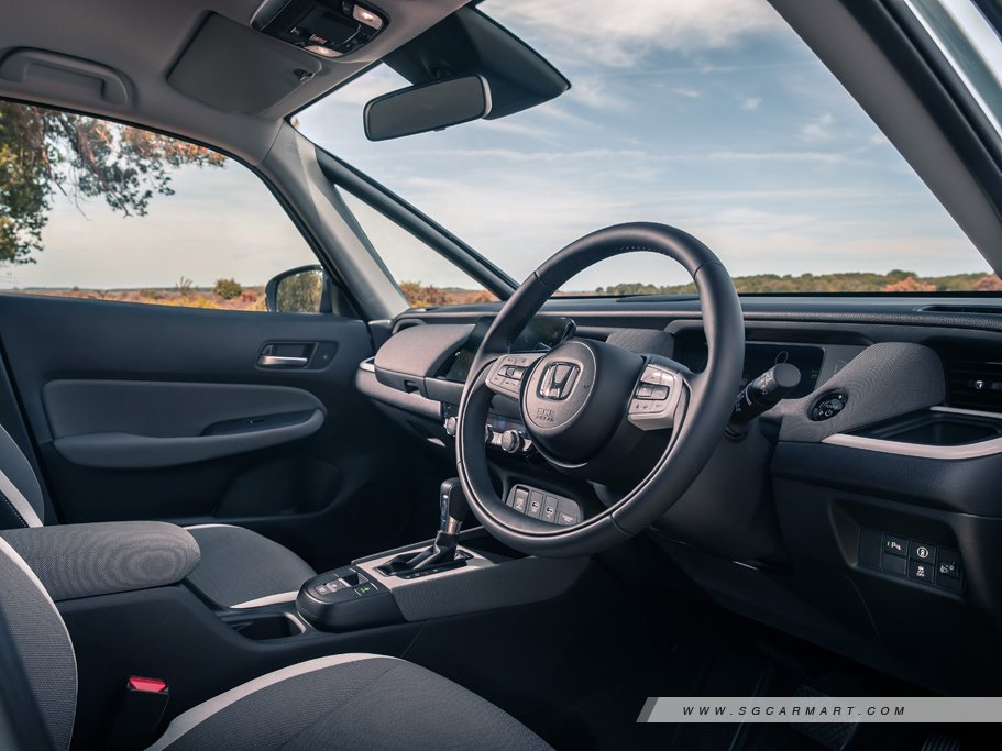 https://i.i-sgcm.com/new_cars/cars/12816/12816_g13