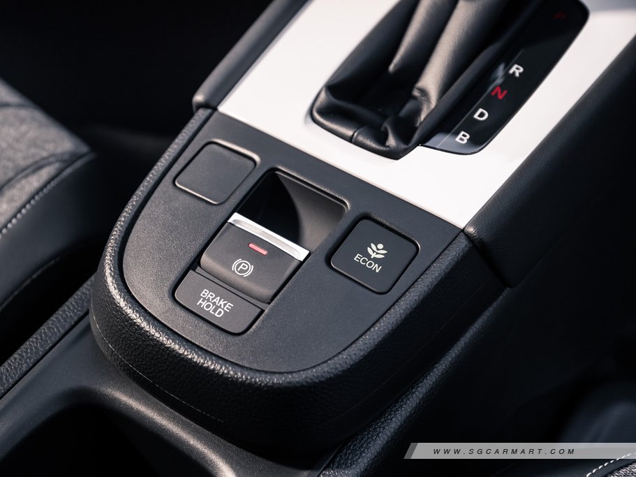 https://i.i-sgcm.com/new_cars/cars/12816/12816_g18