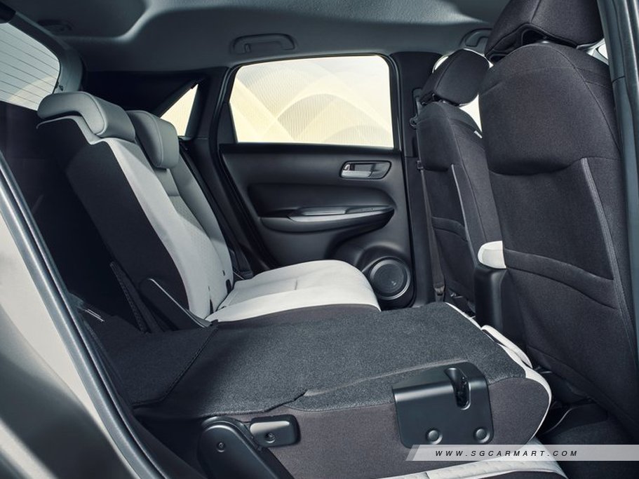 https://i.i-sgcm.com/new_cars/cars/12816/12816_g22