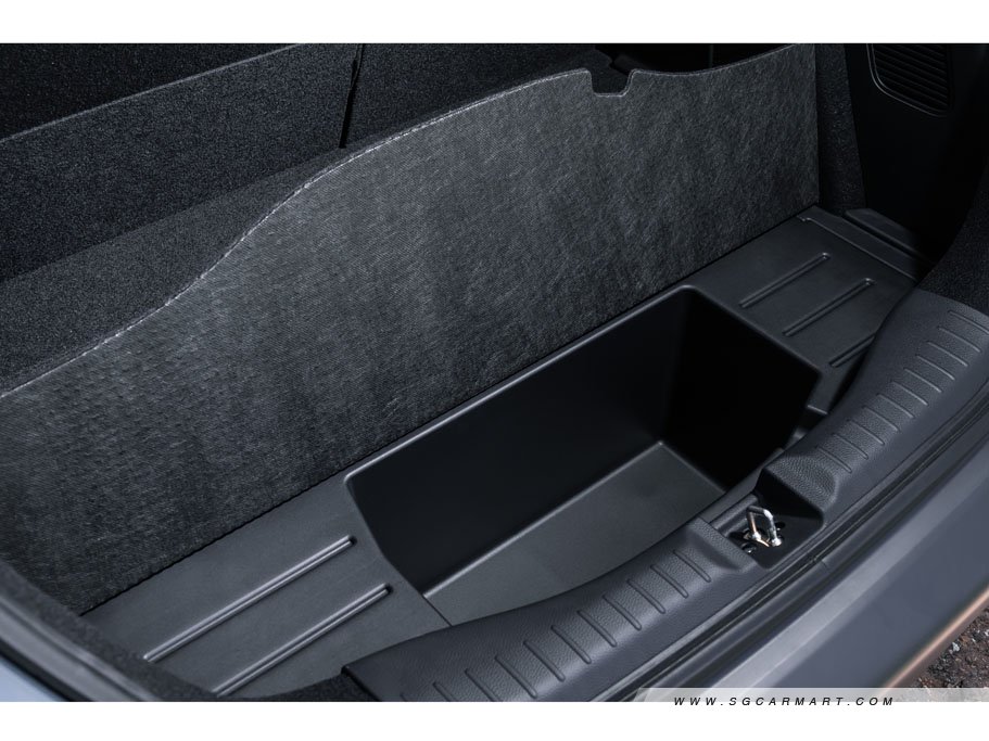 https://i.i-sgcm.com/new_cars/cars/12816/12816_g29