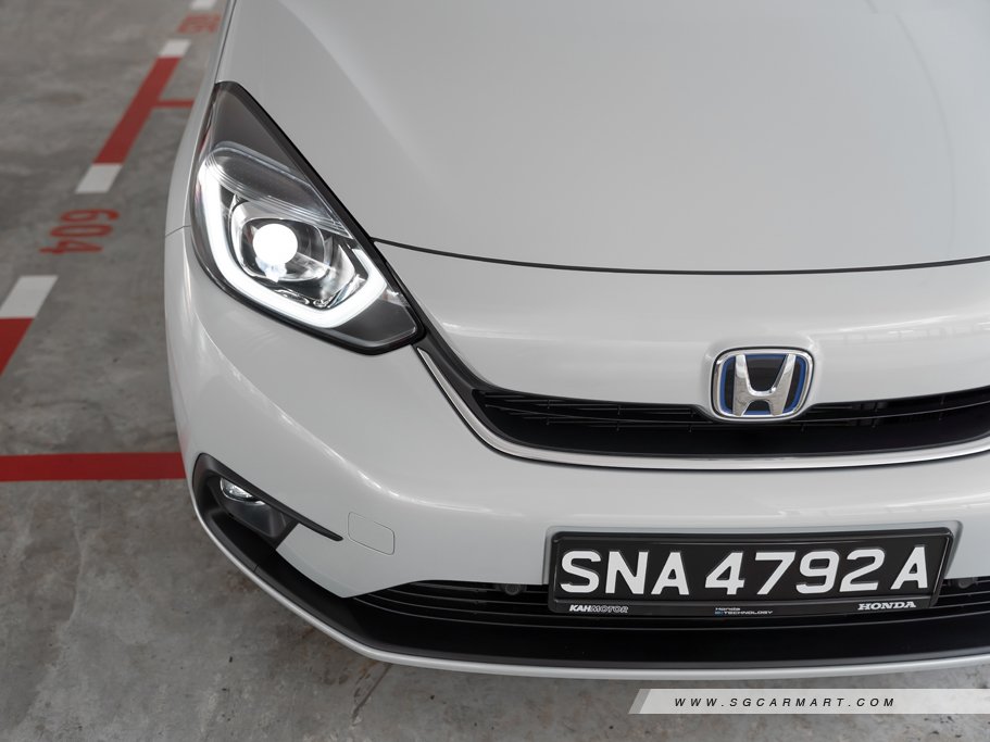 https://i.i-sgcm.com/new_cars/cars/12816/12816_g47