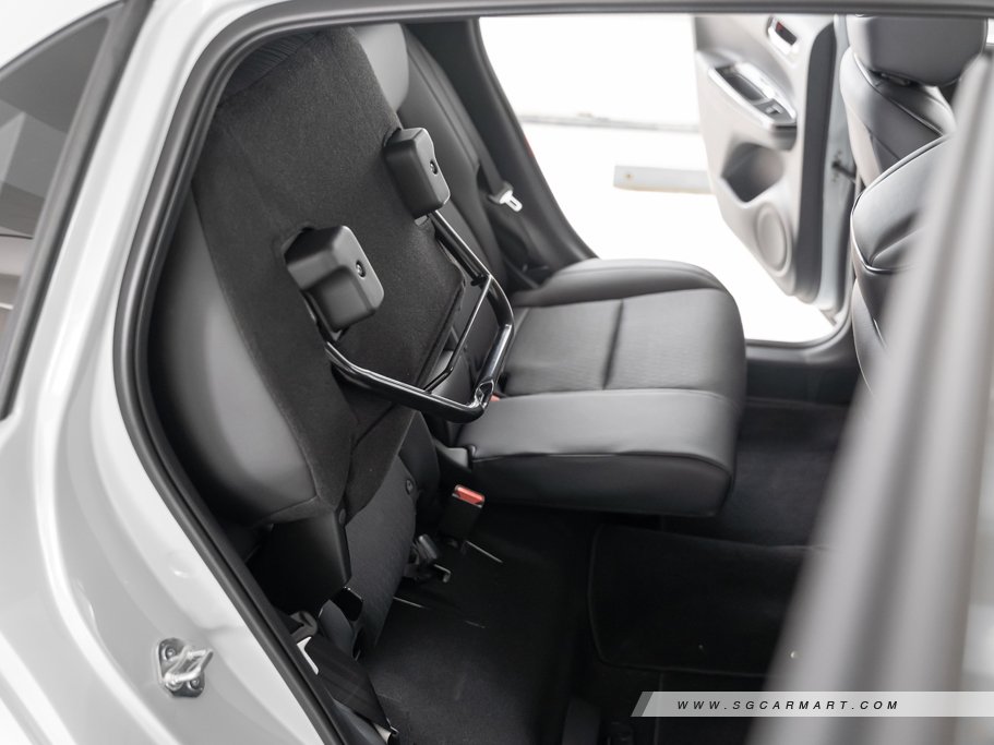 https://i.i-sgcm.com/new_cars/cars/12816/12816_g81