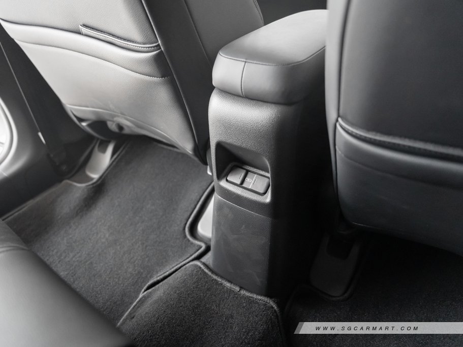 https://i.i-sgcm.com/new_cars/cars/12816/12816_g83