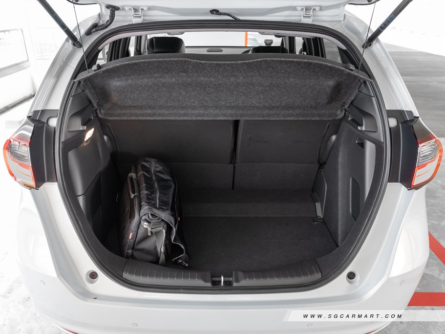 https://i.i-sgcm.com/new_cars/cars/12816/12816_g86