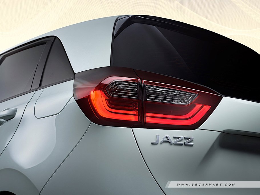 https://i.i-sgcm.com/new_cars/cars/12816/12816_g8