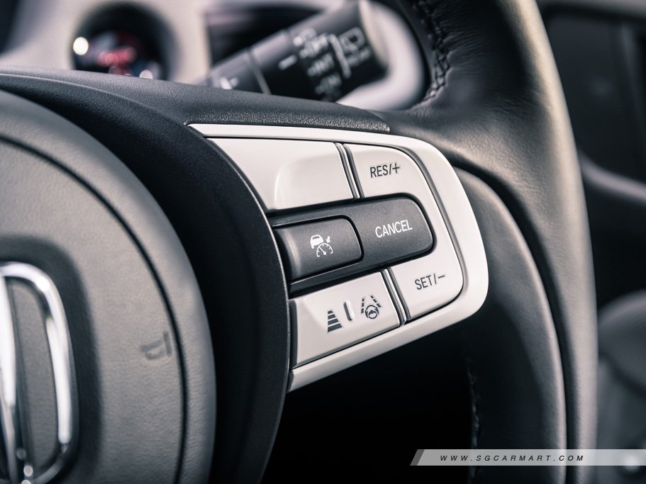 https://i.i-sgcm.com/new_cars/cars/12816/12816_g92