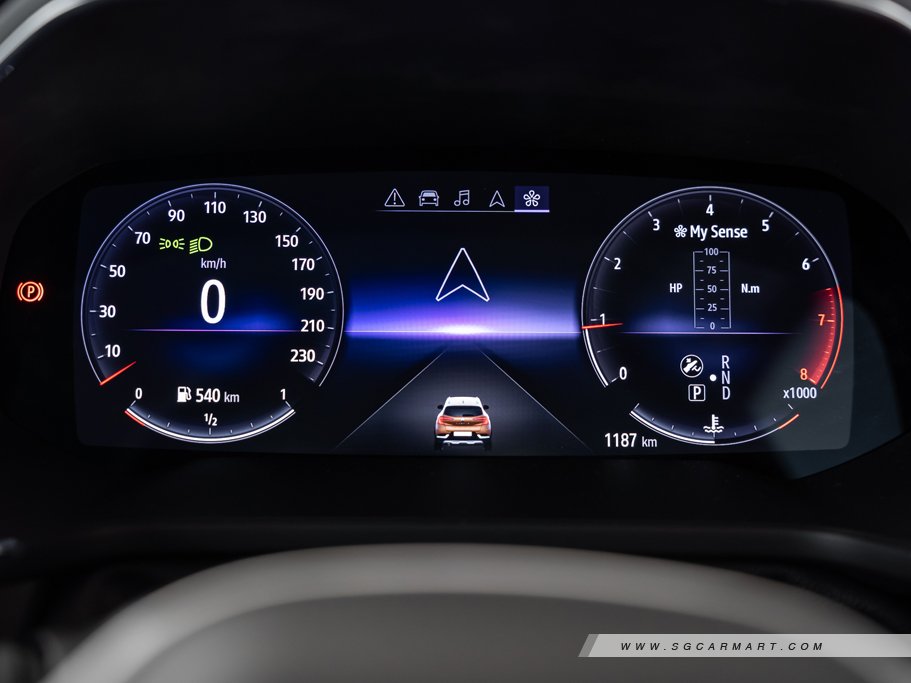 https://i.i-sgcm.com/new_cars/cars/12818/12818_g49